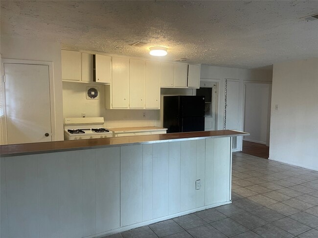 Building Photo - 6706 Glen Rock Dr