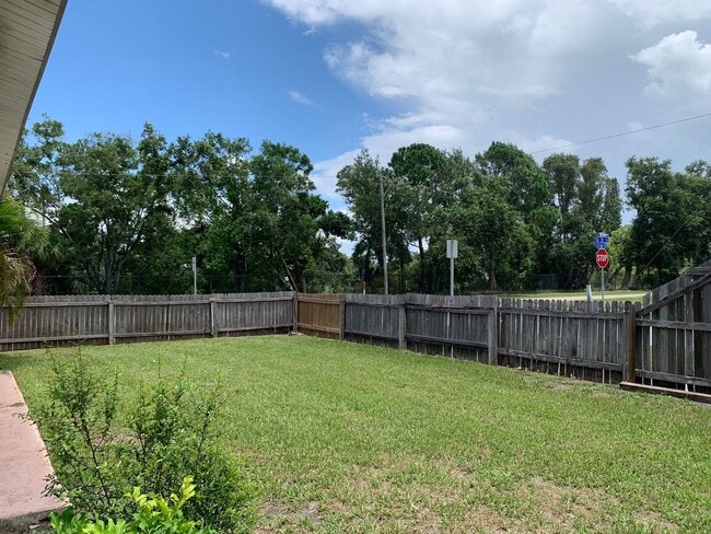 Building Photo - Updated 3 Bedroom 2 Bath in Central Gulfport