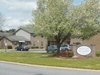 Building Photo - 704 Patton Cir