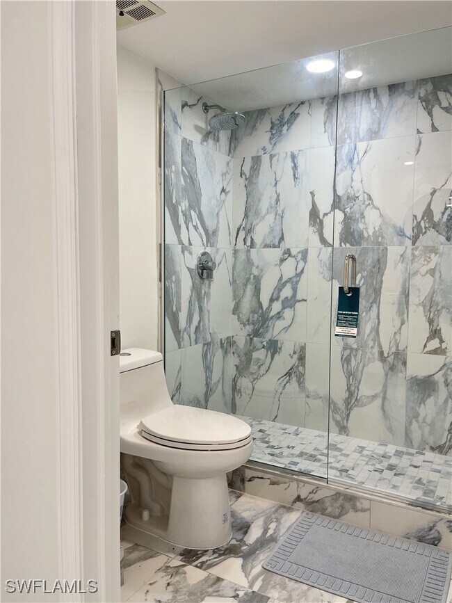 Building Photo - 10525 Gulf Shore Dr