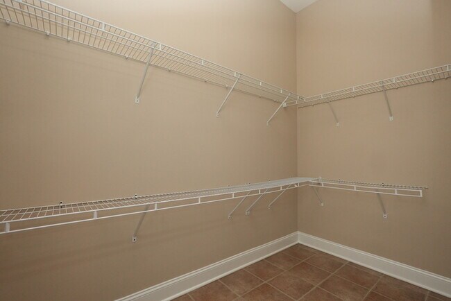 Building Photo - Bright 5BR w/ Island Kitchen,  Loft & 2-Car Garage in Mooresville