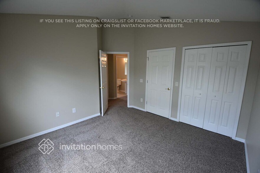 Building Photo - 4639 River Overlook Dr