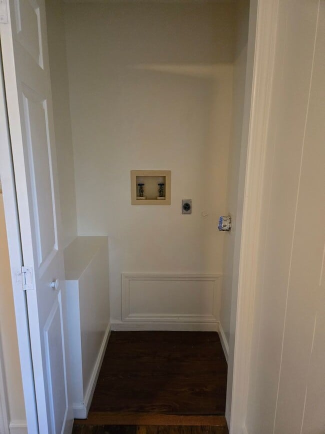 Building Photo - Oak Ridge 37830 - 1 bedroom, 1 bath Apartm...