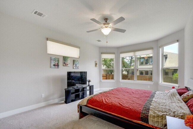Building Photo - 5813 Viejo Dr