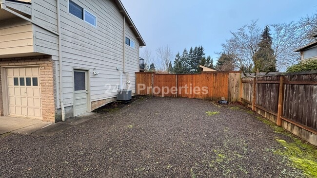 Building Photo - Spacious 4 Bedroom Home in Oregon City! - RV/Boat/Trailer Parking