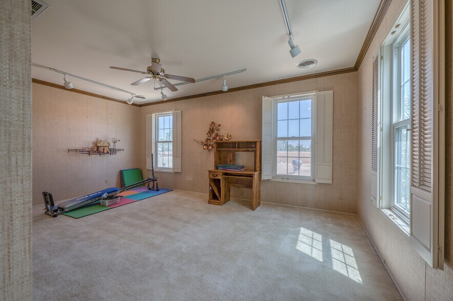 Building Photo - 2611 N Kentucky Ave