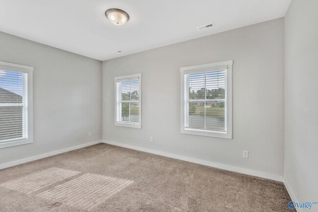 Building Photo - 6410 Midtowne Ln NW