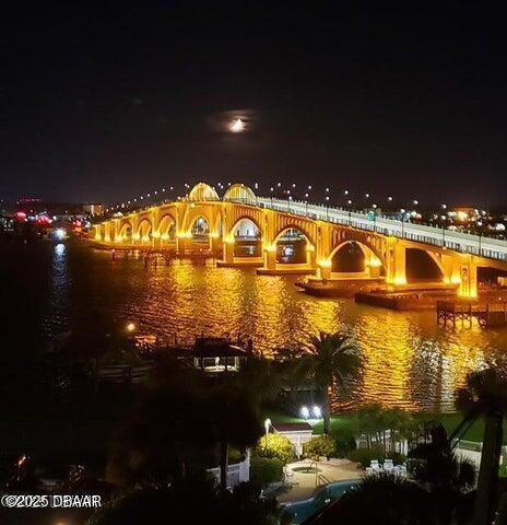 Building Photo - 100 Silver Beach Ave