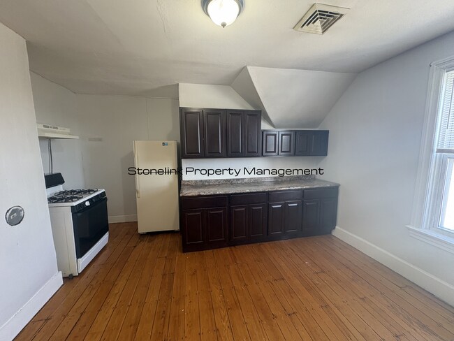 Building Photo - 114-116 Garden Street