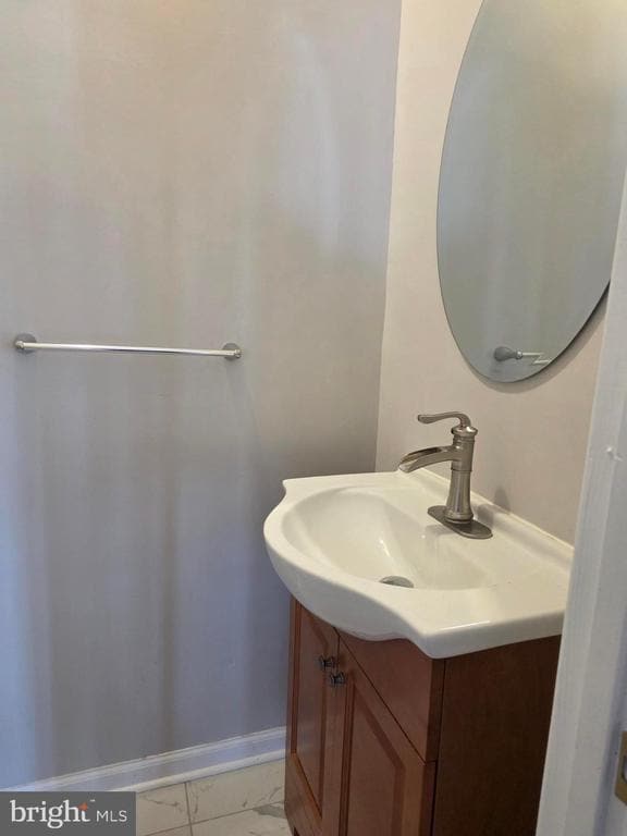 Building Photo - 14641 Seasons Dr