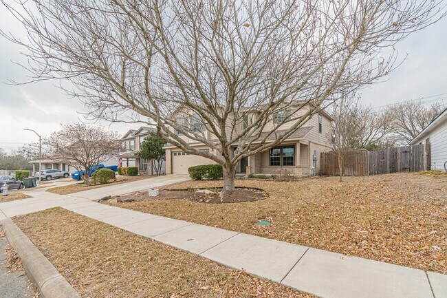 Building Photo - 137 Weeping Way