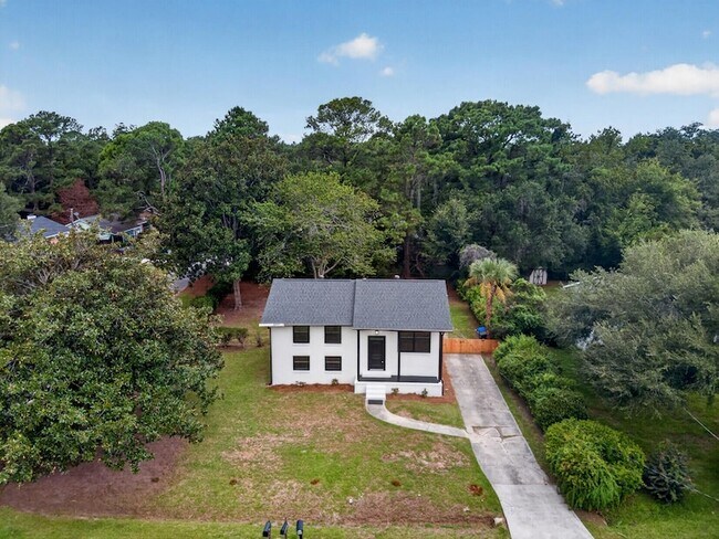 Building Photo - 1411 Westway Dr