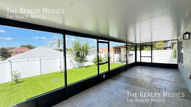 Building Photo - 1040 Elderberry Dr