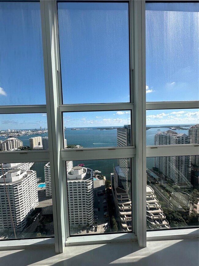 Building Photo - 951 Brickell Ave