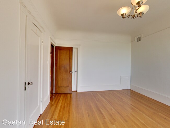 Building Photo - 4 br, 2 bath House - 107 Granville Way (12...