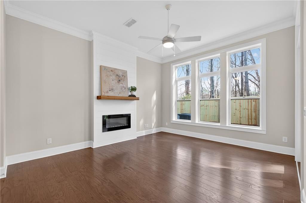 Building Photo - 687 Stickley Oak Way
