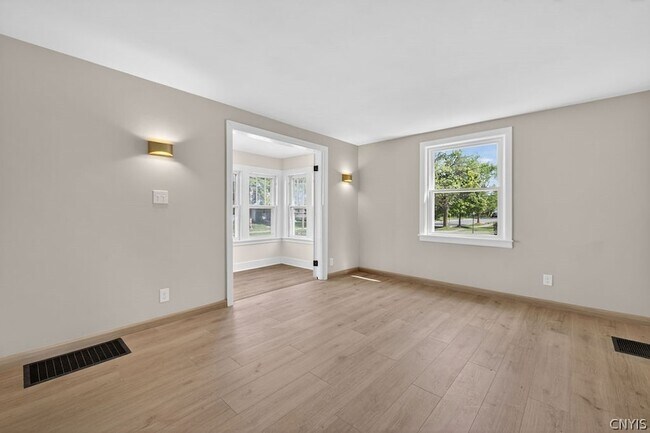 Building Photo - 423 Wendell Terrace