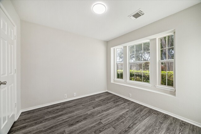 Building Photo - 10410 Caribou Cv