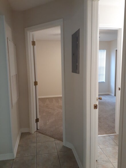 Building Photo - 900 Northern Dancer Way