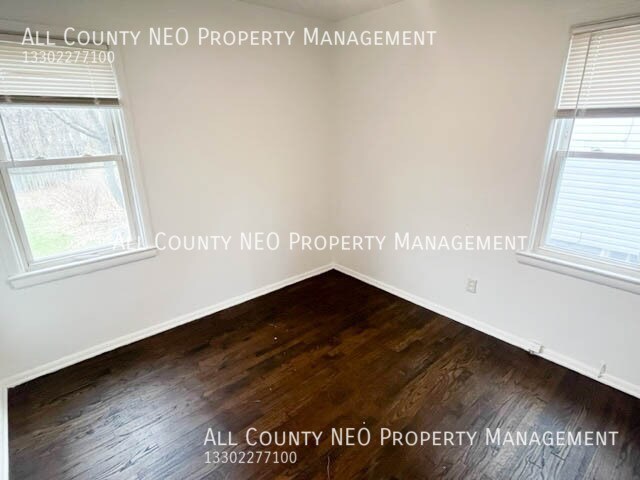 Building Photo - 3862 E 112th St