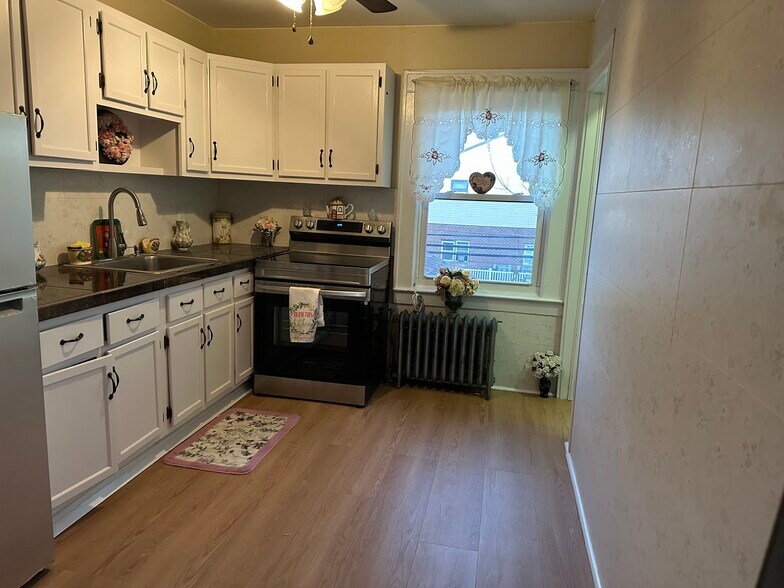 Building Photo - 269 N 1st Ave