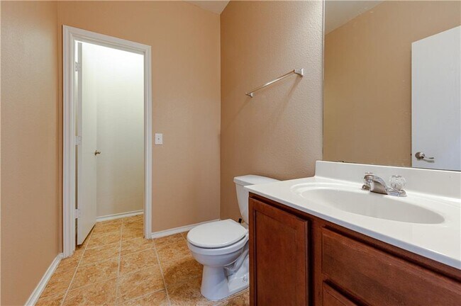 Building Photo - 6716 Glebe Path