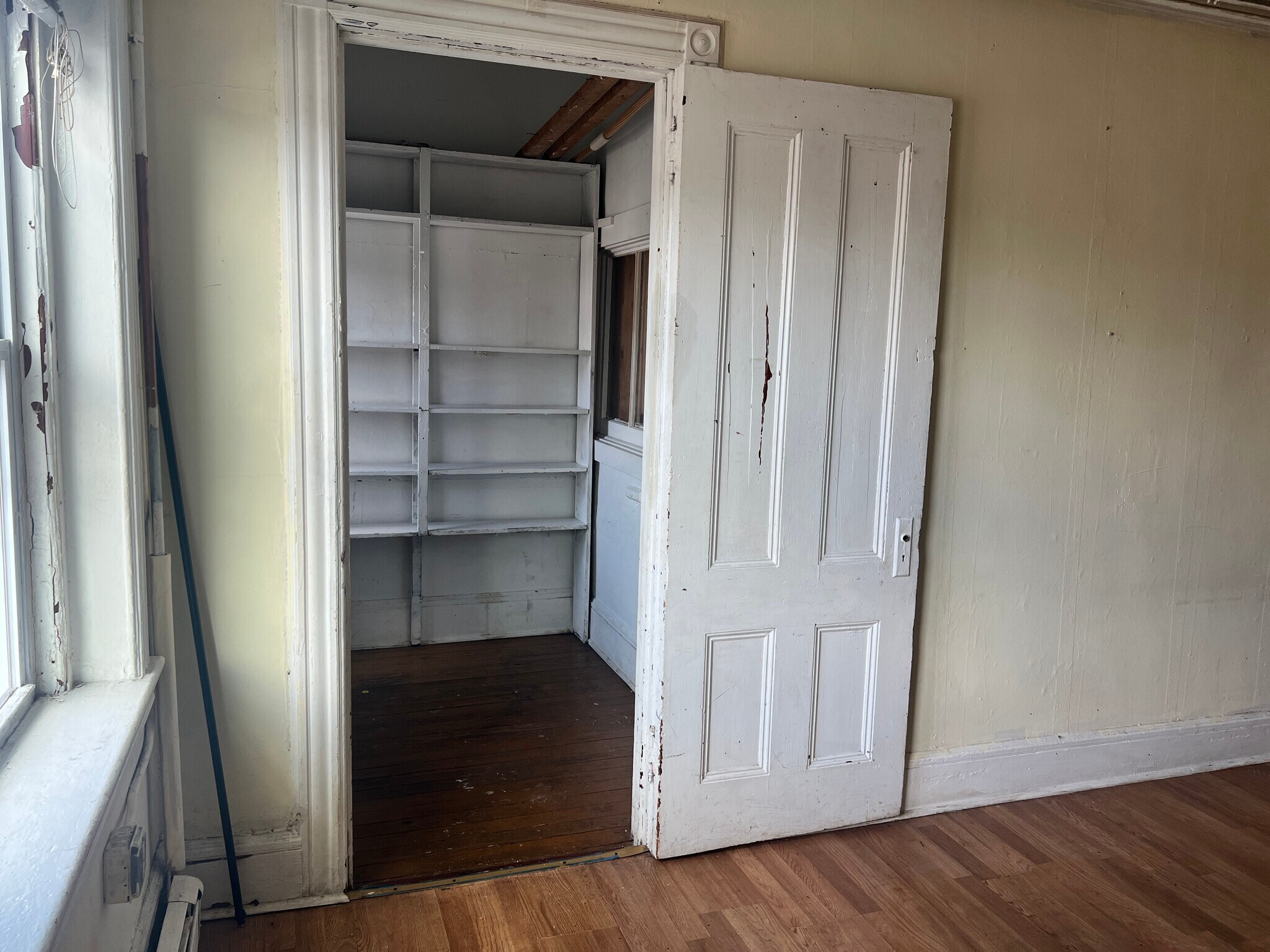 Building Photo - 416 E Main St