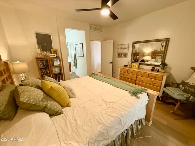 Building Photo - 21143 E Roundup Way