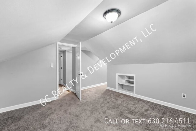 Building Photo - 1650 W 100th St