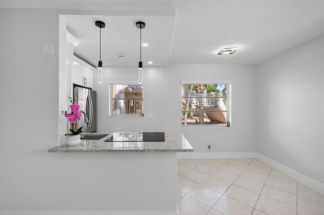 Building Photo - 510 SW 15th St