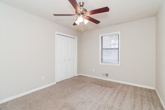 Building Photo - 3055 Sumit Wood Dr NW