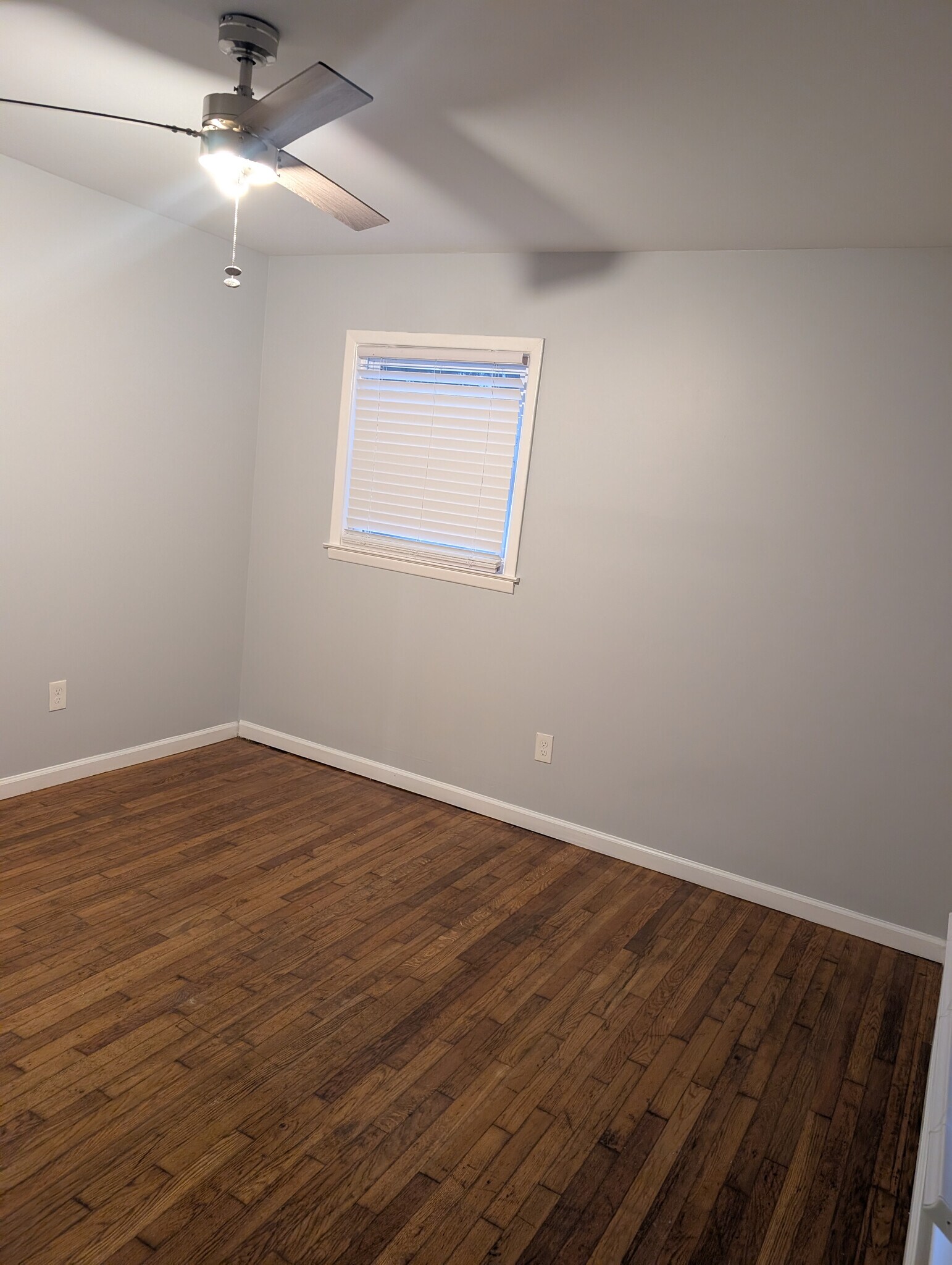 Building Photo - Room in Duplex on Union Rd SW