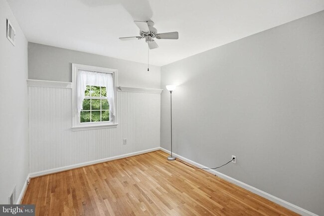 Building Photo - 809 Woodley Dr