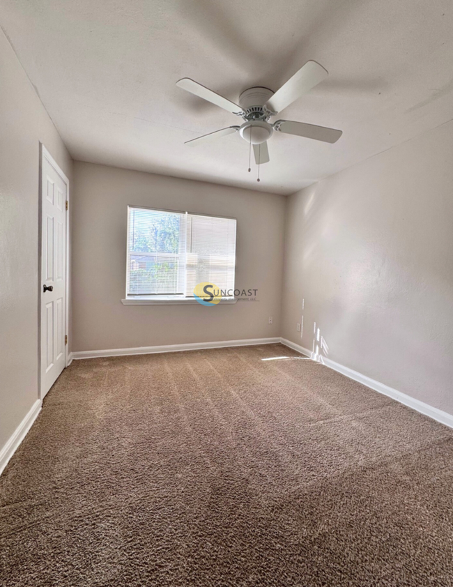 Building Photo - This Home is Elegance! Fully Fenced.