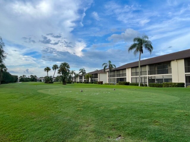 Building Photo - 102 Pinecrest Cir