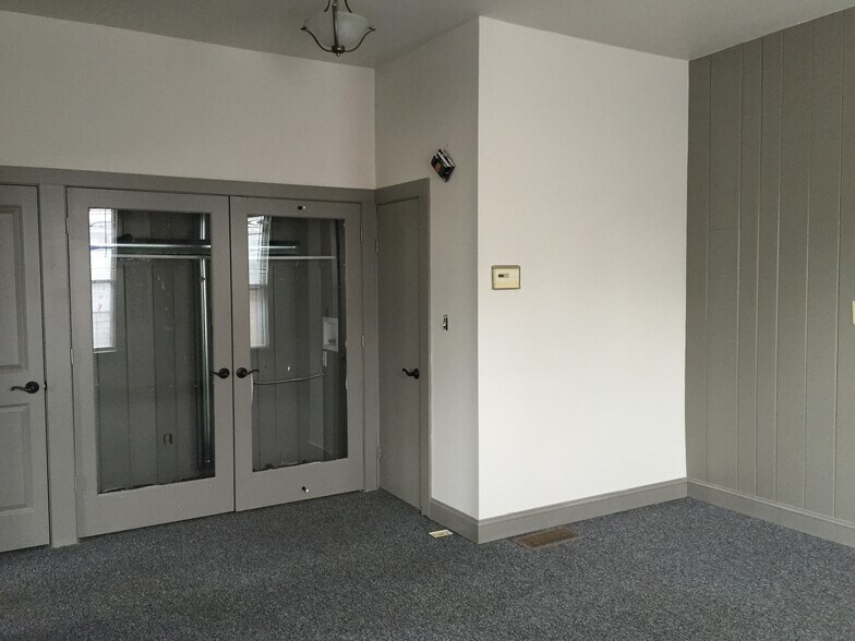 Building Photo - 303 E Livingston Ave