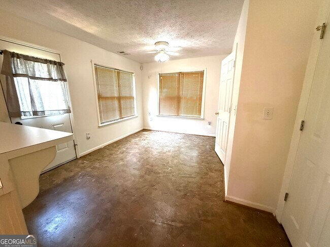 Building Photo - 25 Brookstone Ct
