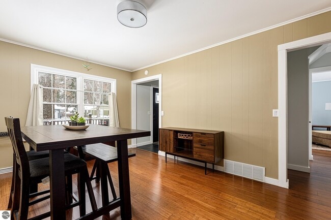 Building Photo - 1704 Comanche St