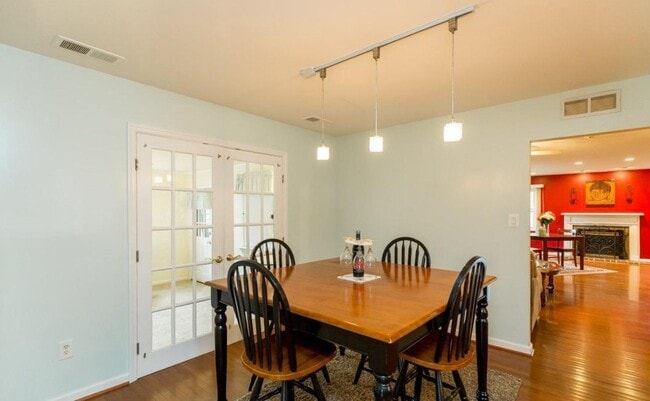 Primary Photo - 5314 Foxboro Ct