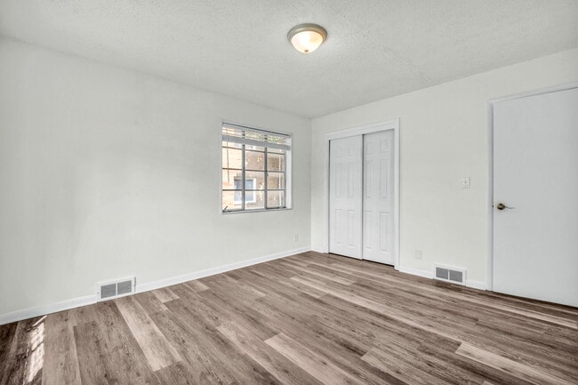 Building Photo - 1787 Tanglewood Dr