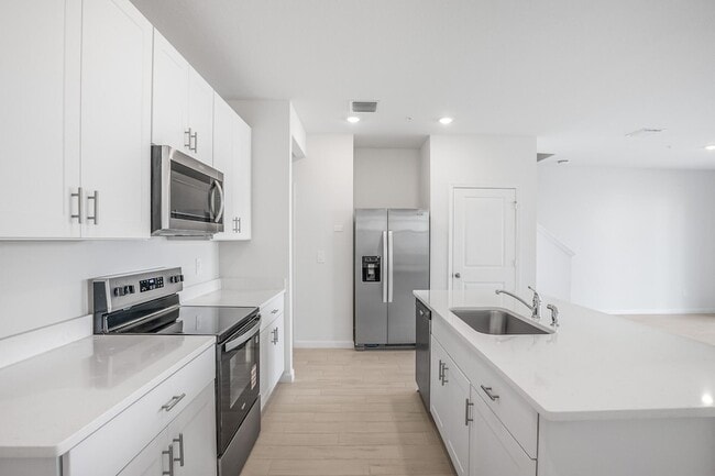 Building Photo - 621 Salisbury Cir