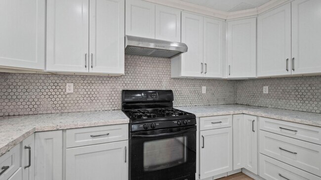 Building Photo - 493 Landsdown Cir