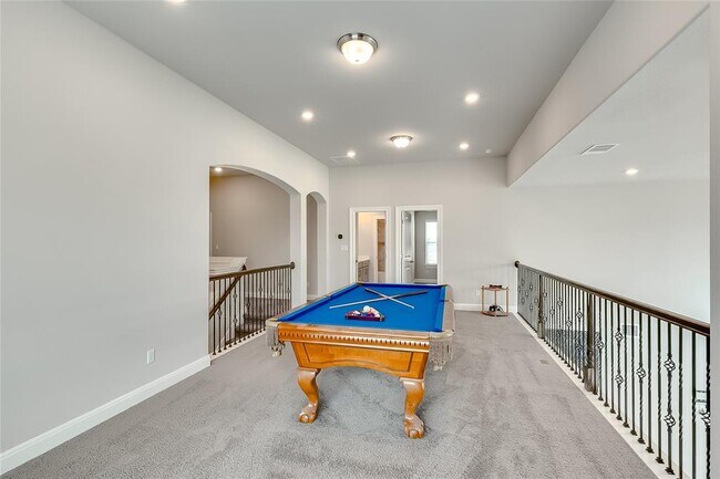 Building Photo - 5520 La Canada Wy