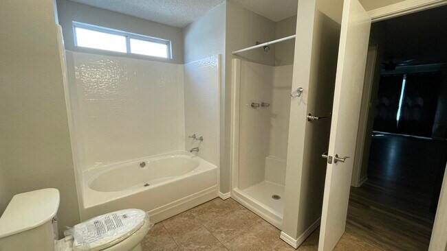 Building Photo - 463 Sandy Ridge Cir