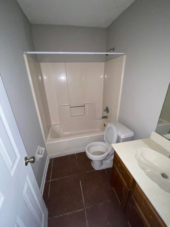 Building Photo - 5541 Oak Branch Cir - Available Now!