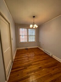 Building Photo - 4103 Devine St