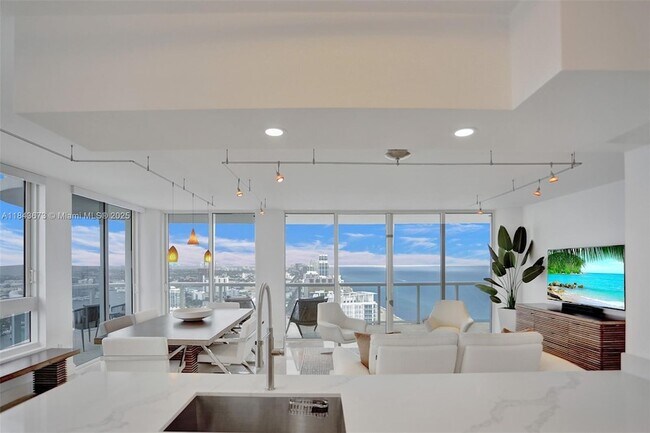 Building Photo - 6365 Collins Ave