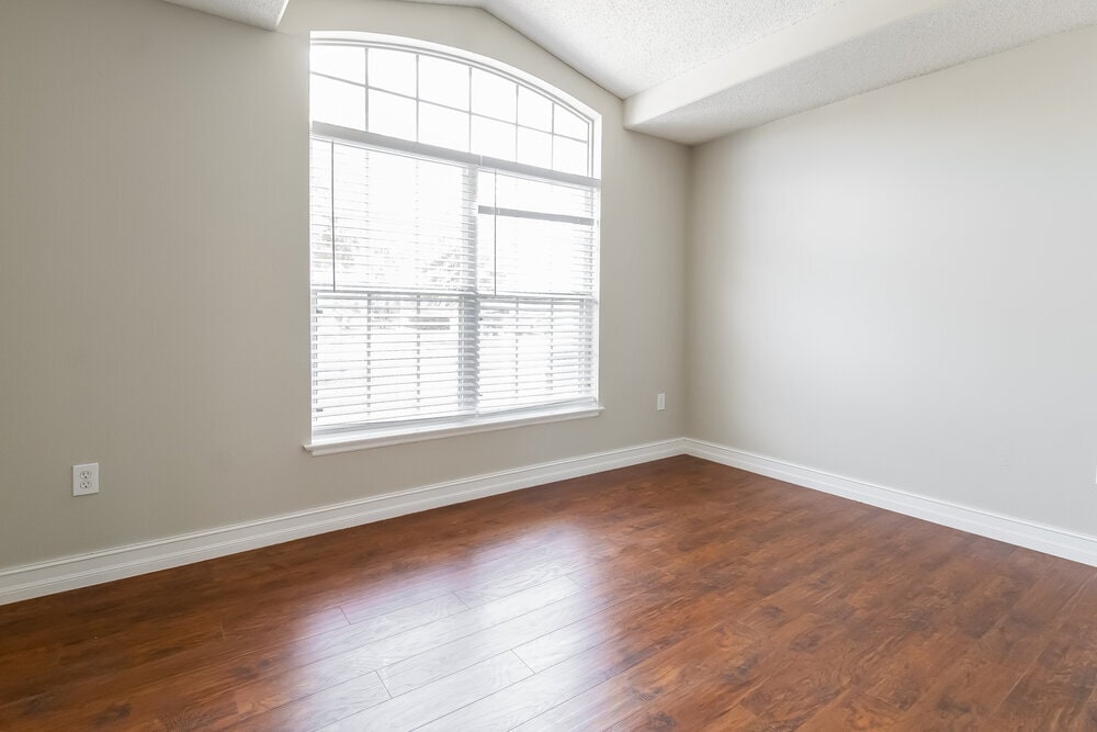 Building Photo - 1802 Meadow Pond Way