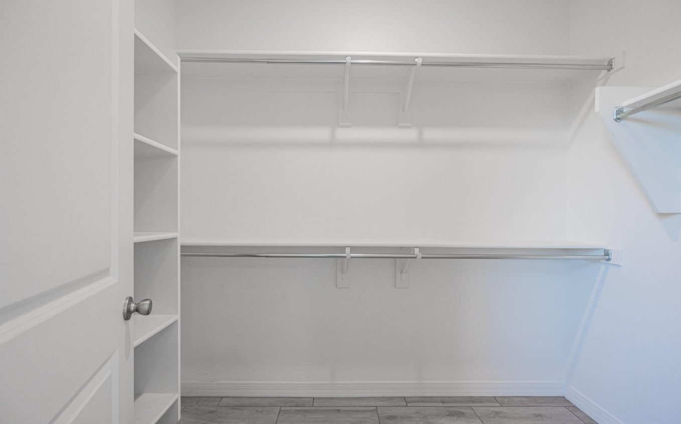 Building Photo - 5726 S 30th Gln