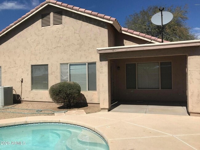 Building Photo - 5123 E Libby St